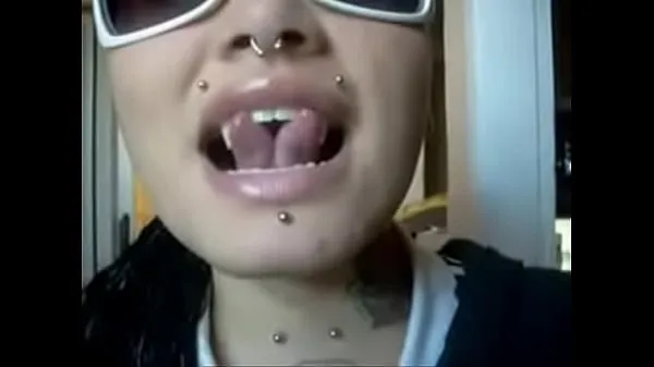 Veľké Split tongue - piercings & tattoos silné filmy