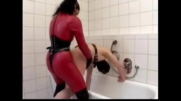 Büyük Poor slave fucked by German Dominatrix Güç Filmleri