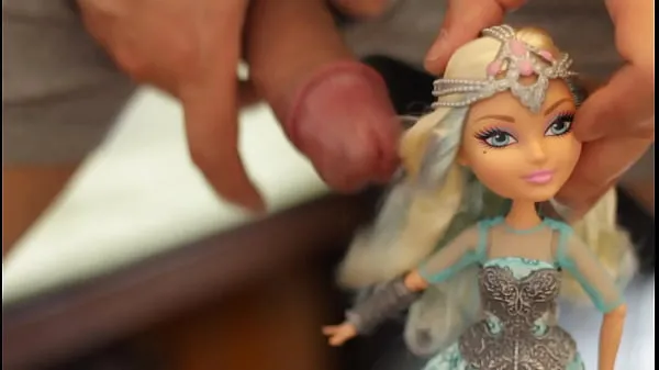 Grandes Ever After High Darling Encantadora boneca guerreira é SEDUZIDA pelo meu pau e se torna uma MENTE QUEBRADA GALO ESCRAVO filmes poderosos