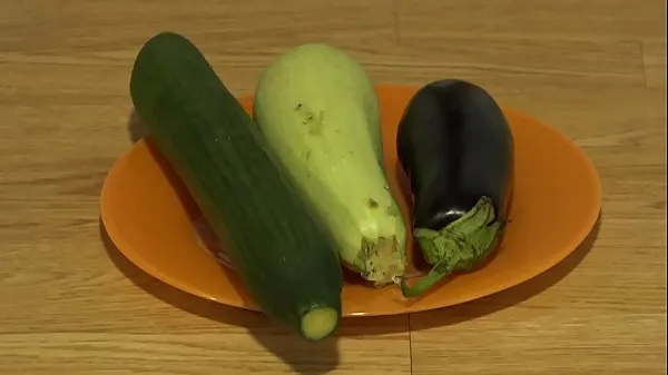 Большие Organic anal masturbation with wide vegetables, extreme inserts in a juicy ass and a gaping hole мощные фильмы