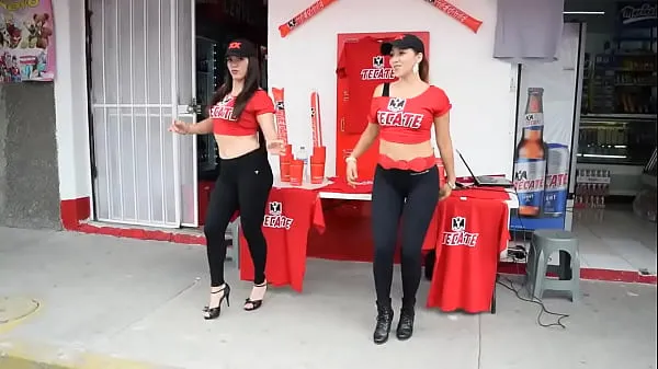 बड़ी Mexican hostesses Tecate. More at पावर वाली फिल्में