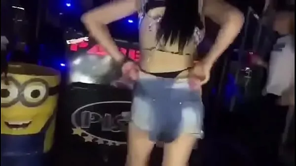 빅 Novinha mostrando a calcinha no palco do baile funk 파워 영화