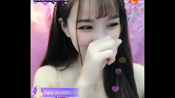 大Asian girl is so cute livestream Uplive电影