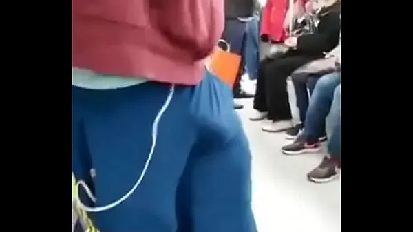 بڑی Bulto de macho en el metro - dios mio, que vergota پاور موویز