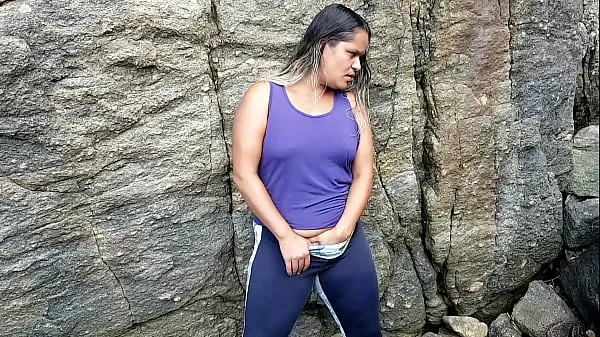 Grandes Dragon Cave!!! Strangers caught me in siririca I had to fuck with the two males. Paty Butt - Fire Wizard - Alex Lima . Full On Red filmes poderosos
