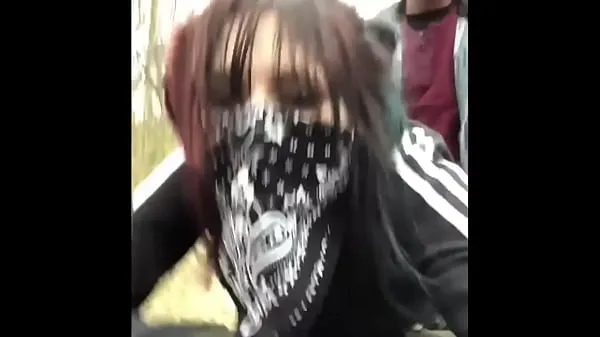 Grandes Anime chica enmascarada folla en el parquepelículas poderosas