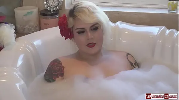 Büyük Trans stepmom Isabella Sorrenti anal fucks stepson Güç Filmleri