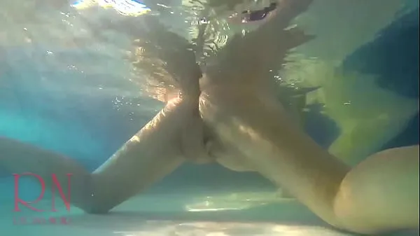 Suuret Underwater pussy show. Mermaid fingering masturbation 1 tehoelokuvat