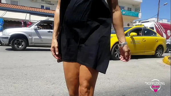 Grandes nippleringlover milf caliente upskirt en la carretera mostrando el coño perforado en la tienda públicapelículas poderosas