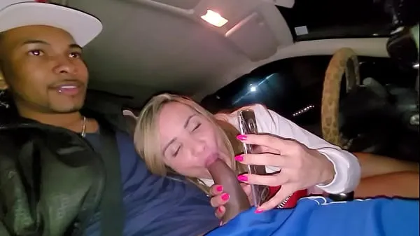 Filmy o dużej Milf Bianca Naldy Talking To The Fans And Sucking The Cock In The Car mocy