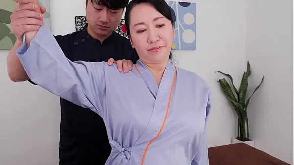 大きなA Big Boobs Chiropractic Clinic That Makes Aunts Go Crazy With Her Exquisite Breast Massage Yuko Ashikawa映画