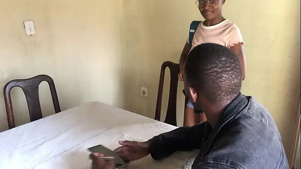 Films Ebony Student profite de son professeur pendant une leçon puissants