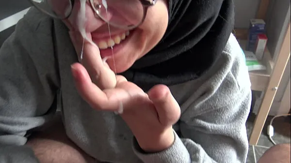 Nagy A Muslim girl is disturbed when she sees her teachers big French cockerős filmek